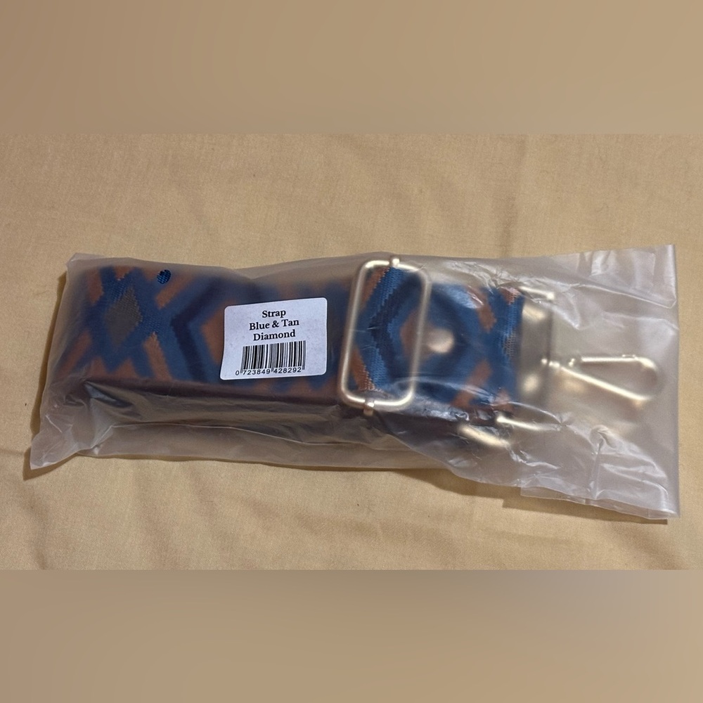 Pom Pom London Blue and Tan Diamond Bag Strap with Gold Hardware - Picture 3 of 3